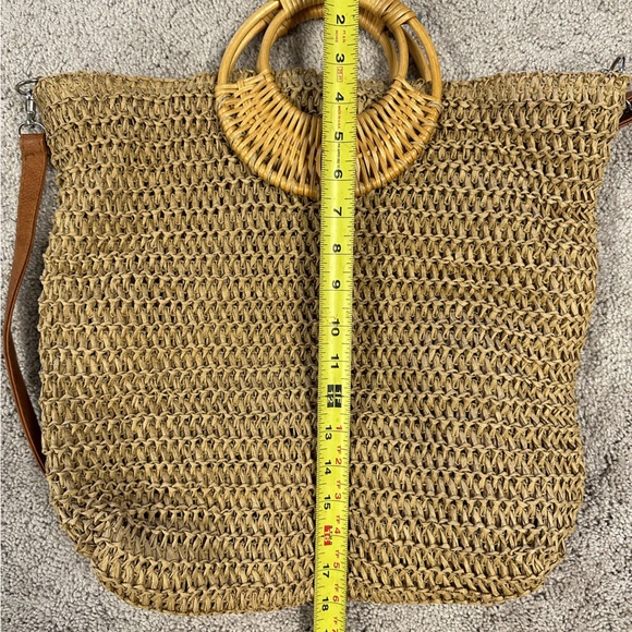 Straw tote bag with detachable cross body strap - Picture 3 of 6